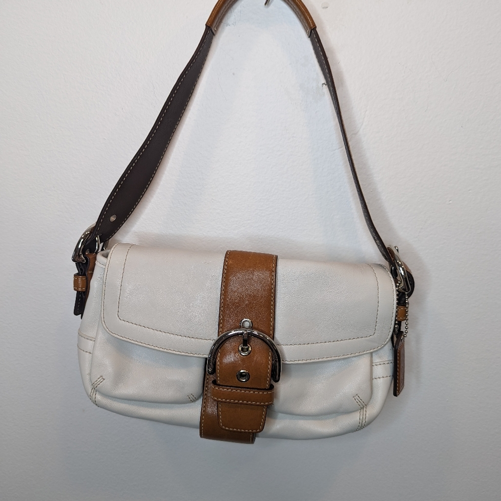 COACH White leather shoulder bag with leather accents